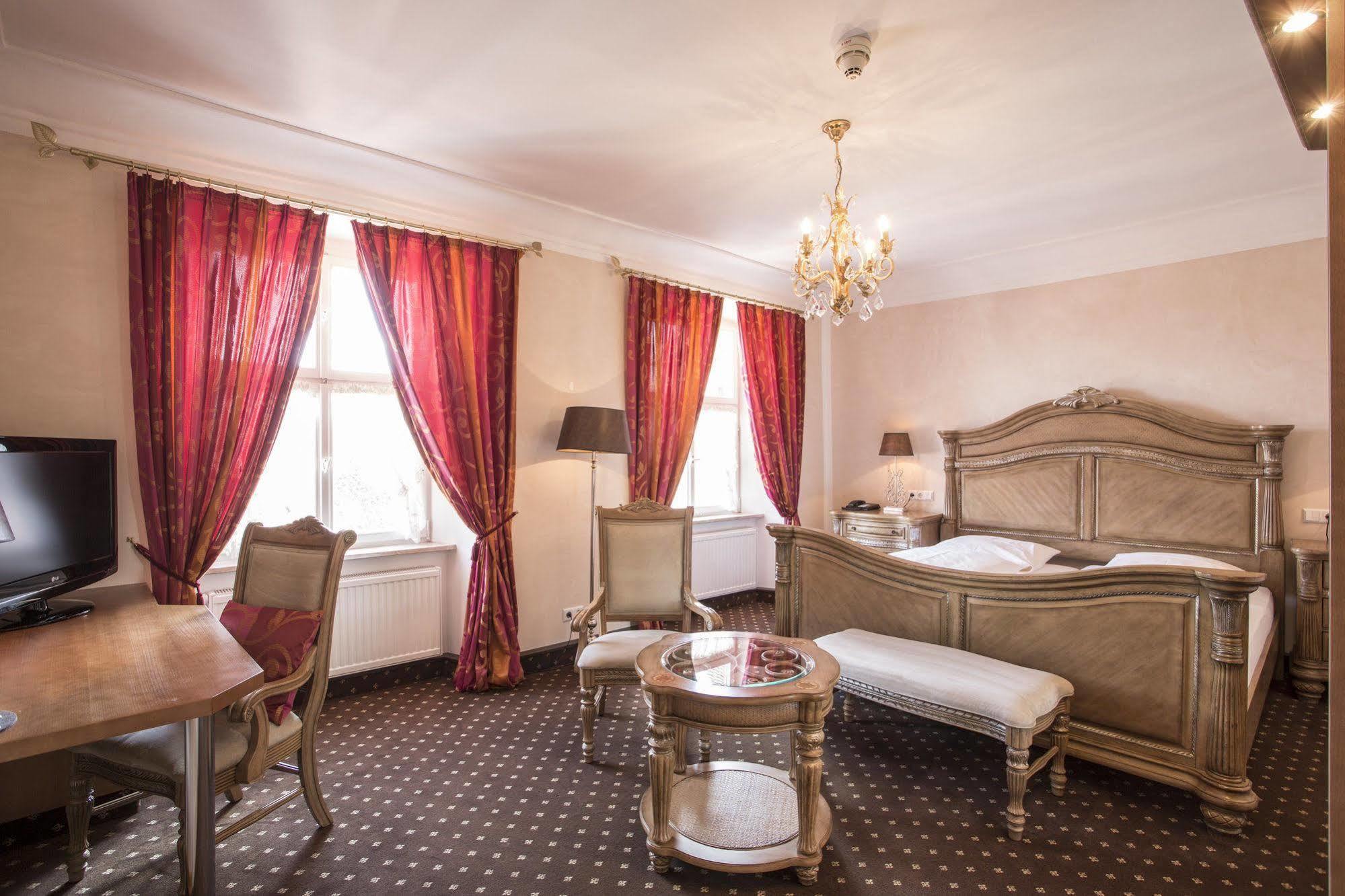 Meiser Altstadt Hotel Dinkelsbühl Extérieur photo